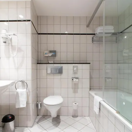 فندق Western Palatin Kongresshotel 4*