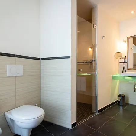 Western Palatin Kongresshotel 4*