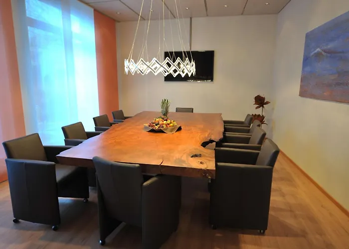 Western Palatin Kongresshotel فندق 4*