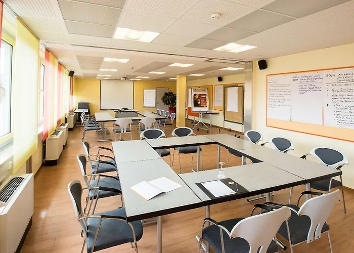 Western Palatin Kongresshotel 4* فيسلوخ